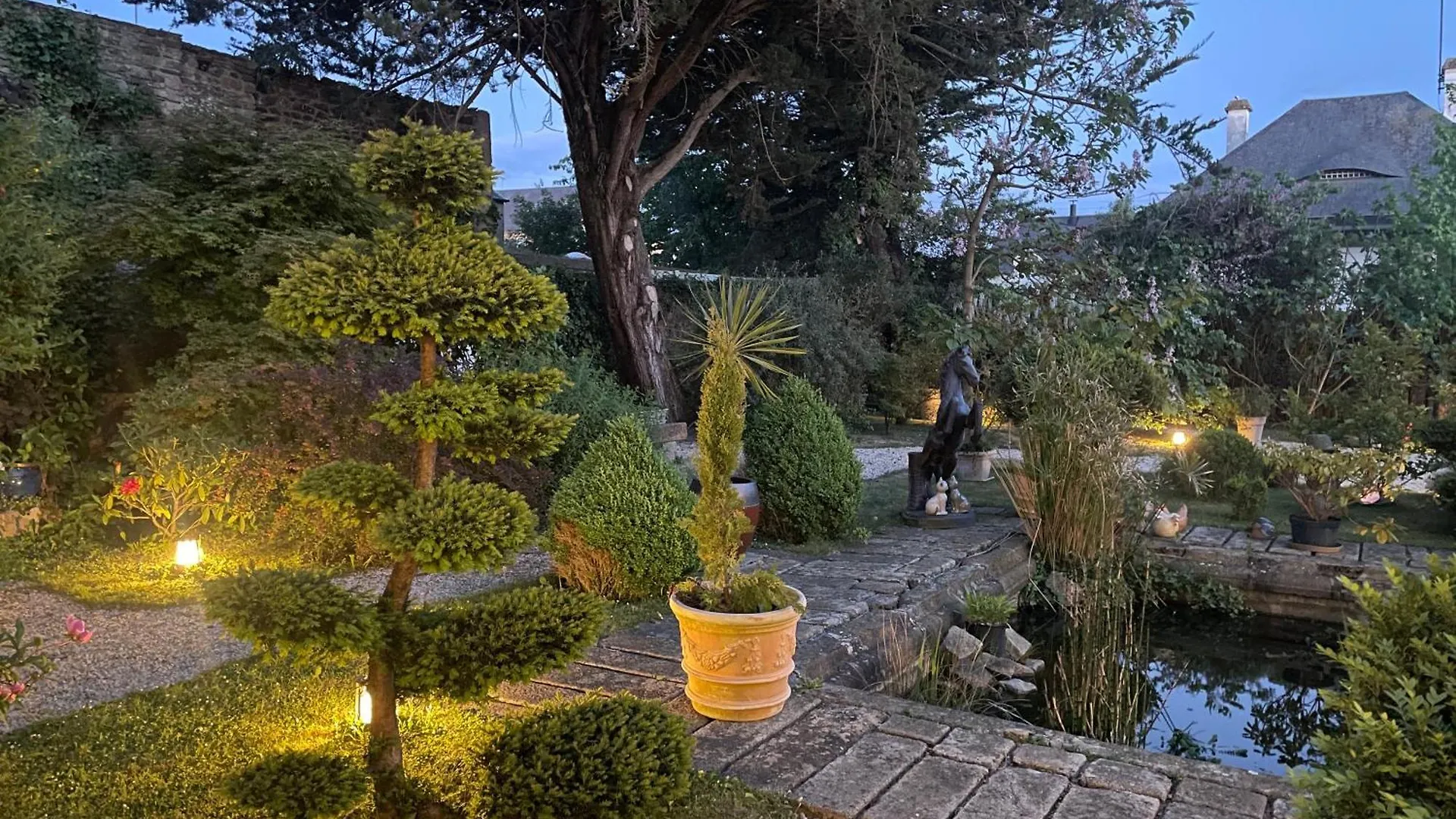 פונטורסון Hotel Victor Hugo