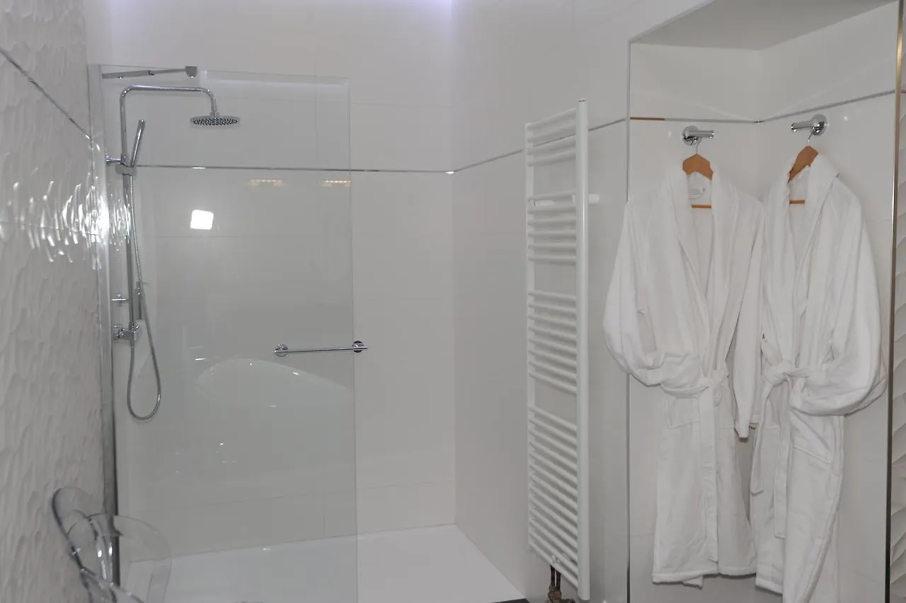 פונטורסון Hotel Victor Hugo