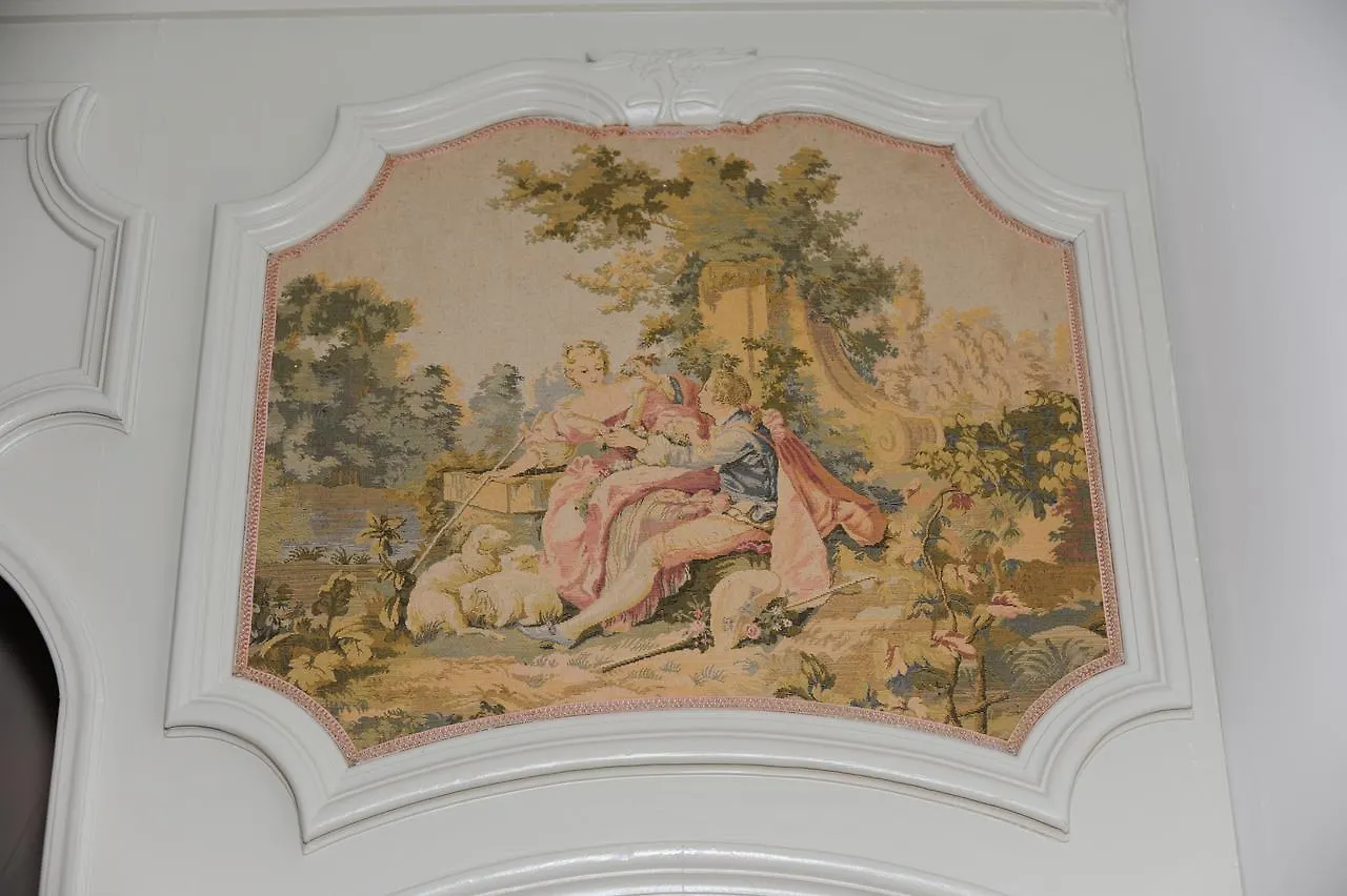 ***  פונטורסון Hotel Victor Hugo צרפת