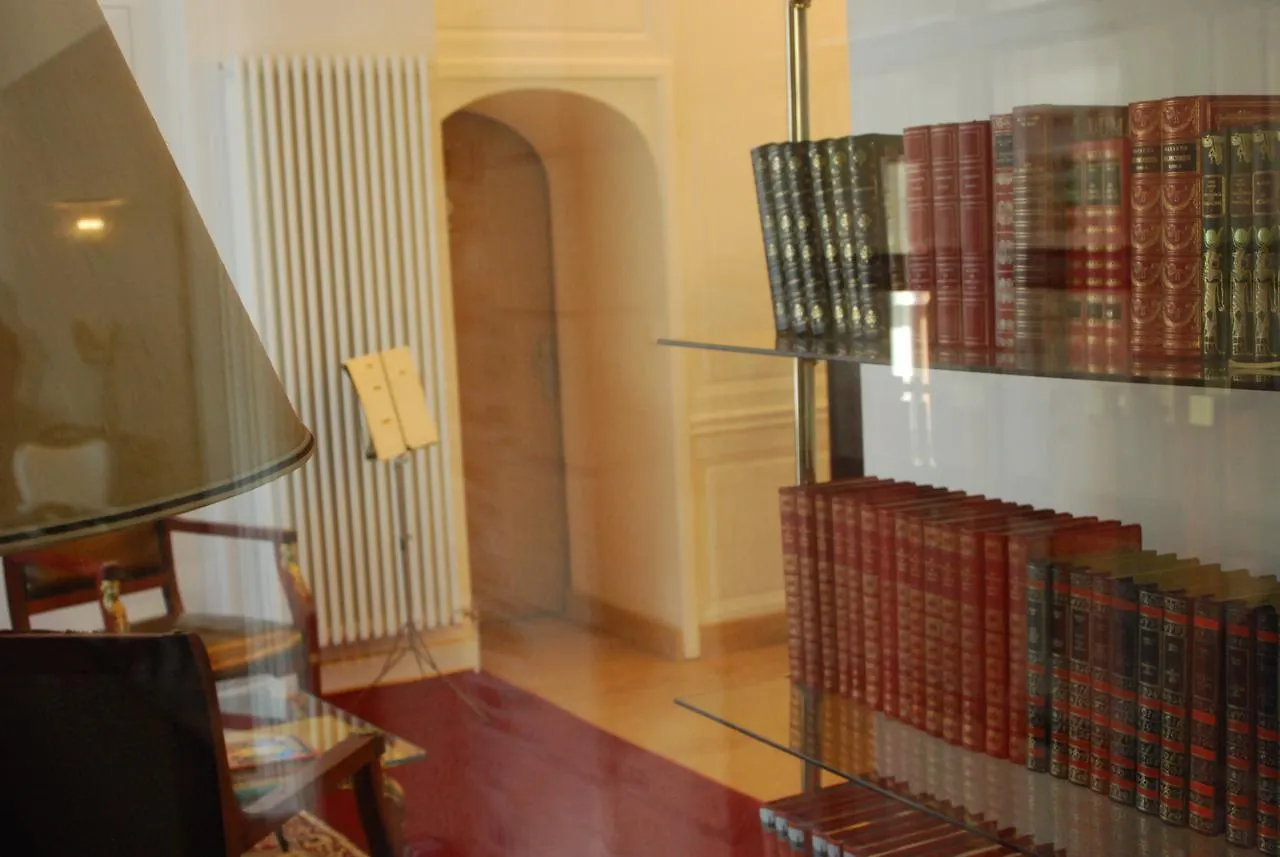 פונטורסון Hotel Victor Hugo