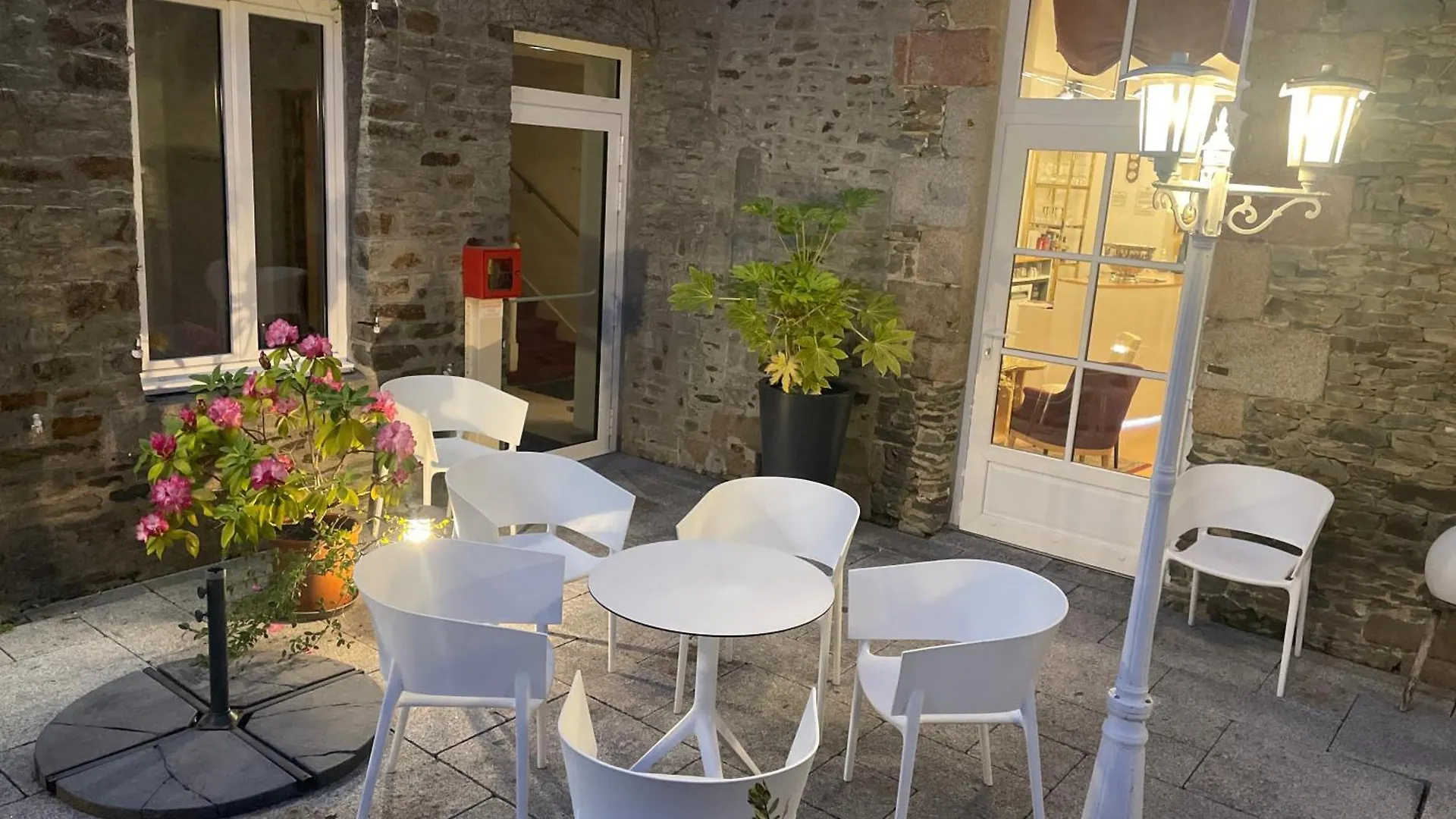 Hôtel Victor Hugo Pontorson
